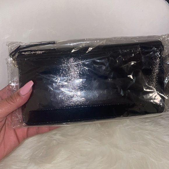 π Kate Spade sparkle wristlet β¨ - Picture 9 of 9